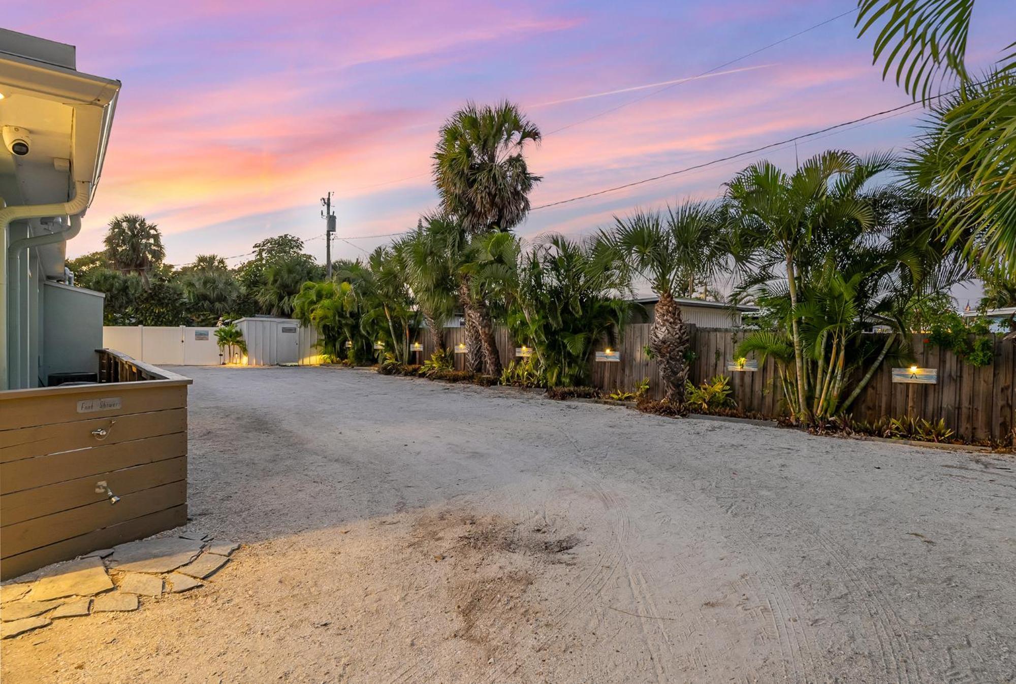 Boutique Vacation Rental Complex At Beach Cocoa Beach Exterior foto